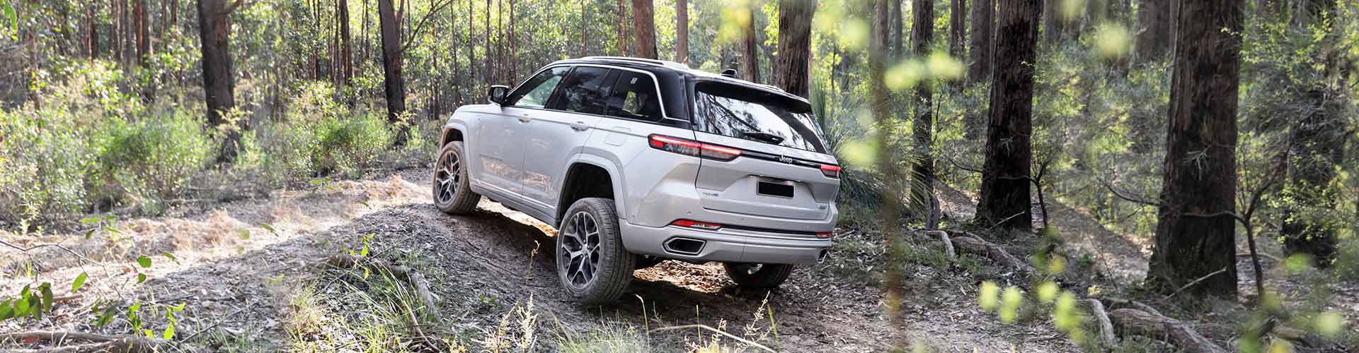 Jeep Grand Cherokee 4xe 2023 offroad