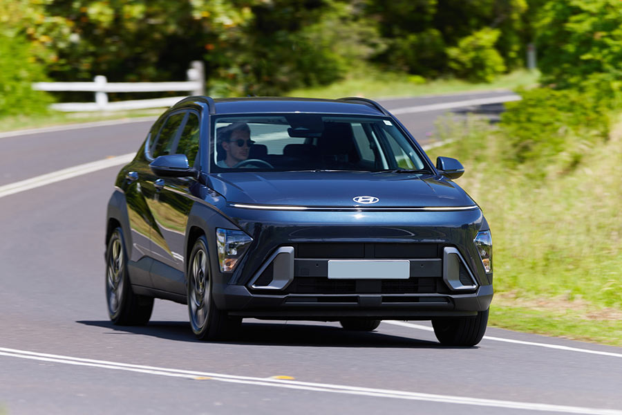Hyundai Kona Hybrid 2023 on road