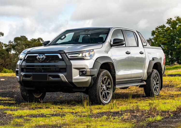 Novate a Toyota Hilux Rogue 48V Auto 4x4 Double Cab through Maxxia novated leasing today.