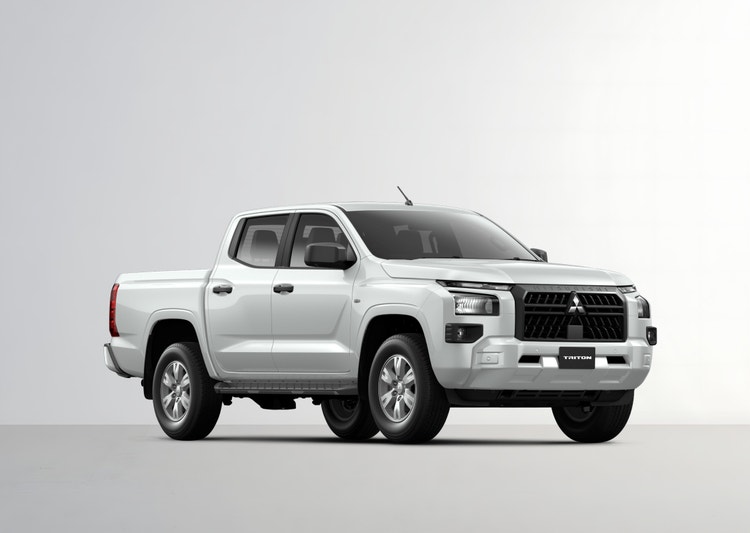 Novate a Mitsubishi Triton GLX+ MV Auto 4X4 MY25 Double Cab through Maxxia novated leasing today.