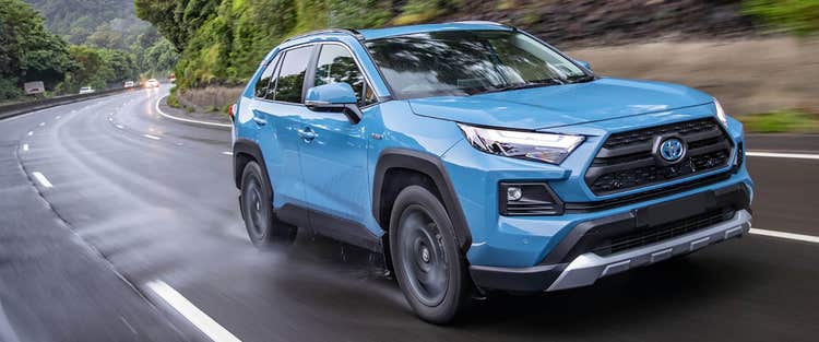 Novate a Toyota RAV4 GXL Auto 2WD through Maxxia novated leasing today.