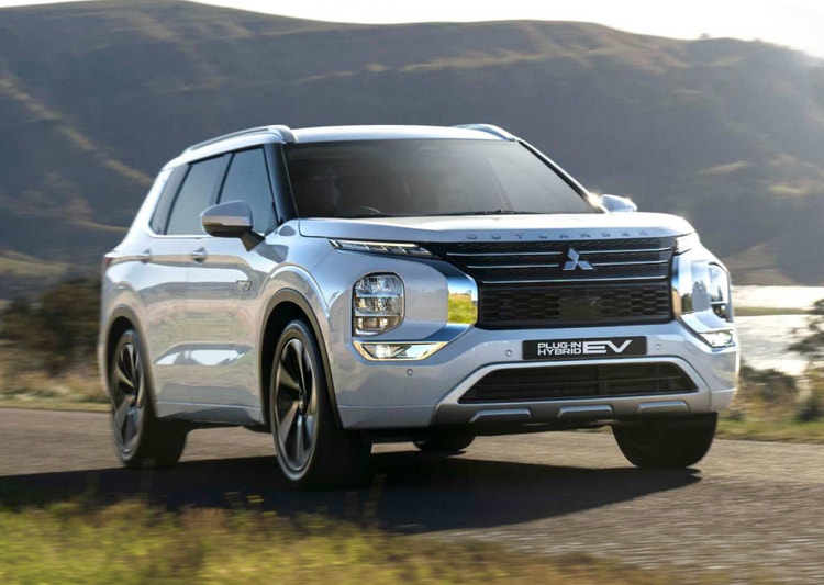 Novate a Mitsubishi Outlander Aspire ZM Auto 2WD MY25 through Maxxia novated leasing today.