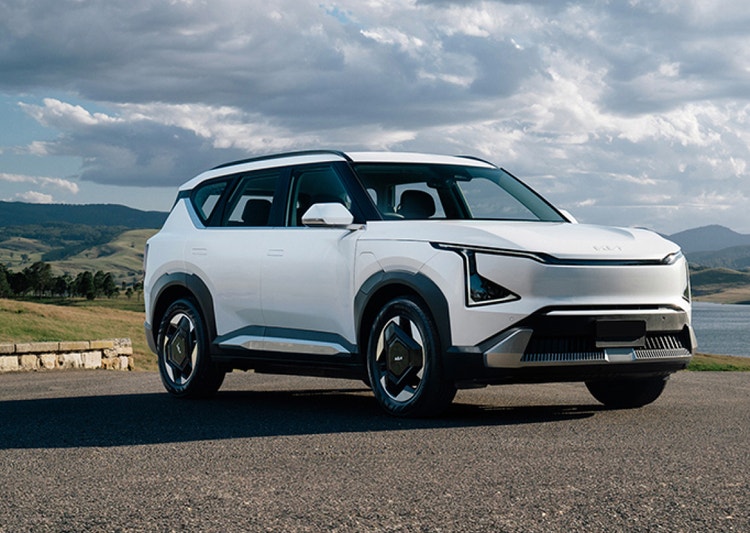 Novate a Kia EV5 Air Standard Range Auto MY26 through Maxxia novated leasing today.