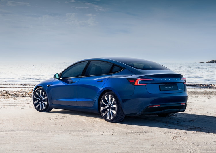 Novate a Tesla Model 3 Rear-Wheel Drive Auto through Maxxia novated leasing today.