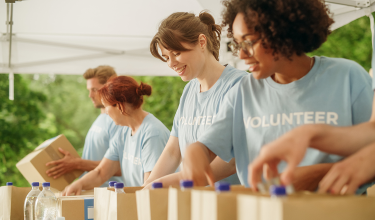 People volunteer for charity