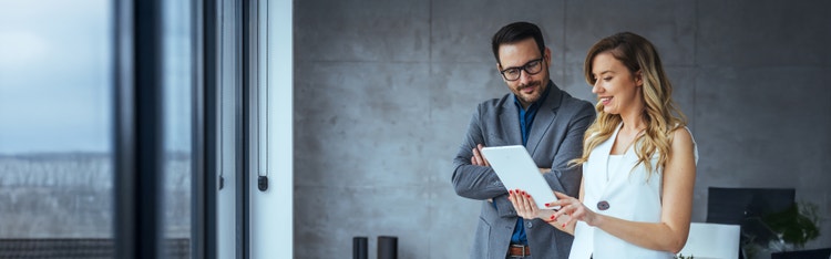 girl talking to a colleague