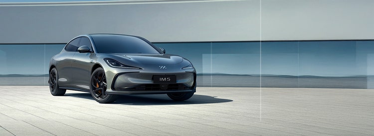 Mg novated lease through Maxxia, contact Maxxia novated leasing team today