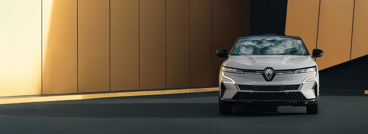 Renault novated lease through Maxxia, contact Maxxia novated leasing team today
