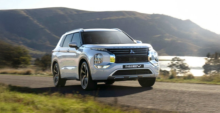 Mitsubishi novated lease through Maxxia, contact Maxxia novated leasing team today