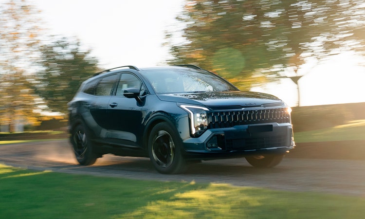 Novate a Kia Sportage lease through Maxxia and you could potentially save on tax. Contact Maxxia novated leasing team today.