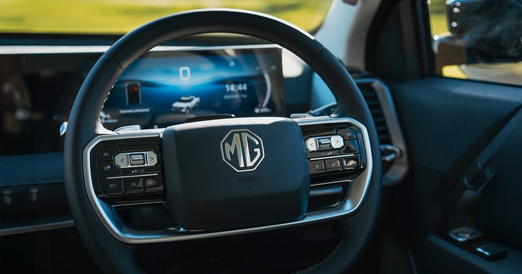 MG U9 heated steering wheel. Novate an MG U9 through Maxxia today.