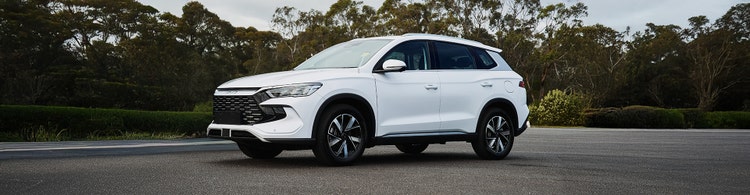 BYD Sealion 5 exterior front view. Contact Maxxia for BYD Sealion 5 novated lease today.