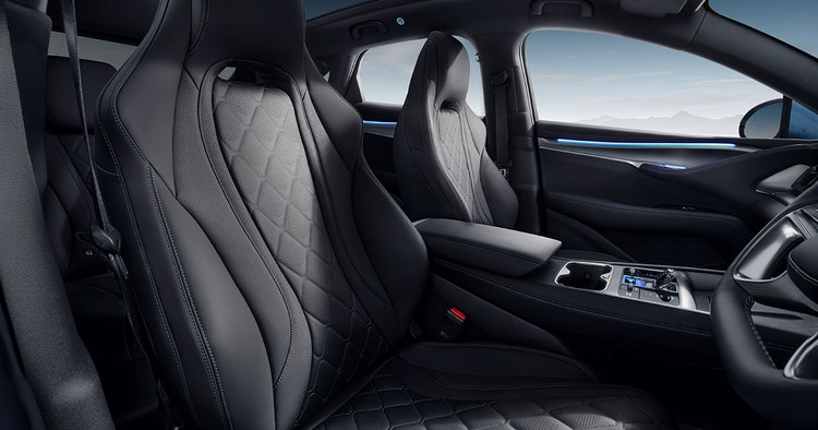 BYD Sealion interior front row seats view. Contact Maxxia novated lease team today and novate a BYD Sealion lease through Maxxia.