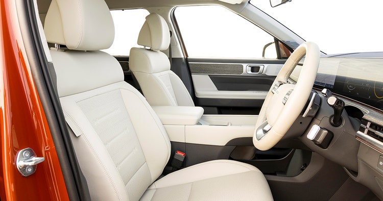 Hyundai Santa Fe front seat view. Contact Maxxia novated leasing team today and take on Hyundai novated lease.