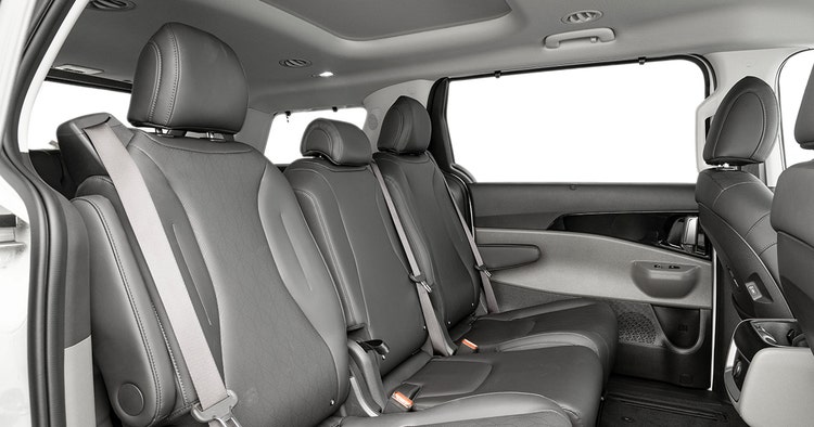 Kia Carnival second row middle seat. Contact Maxxia novated lease team today and novate a Kia Carnival lease through Maxxia.