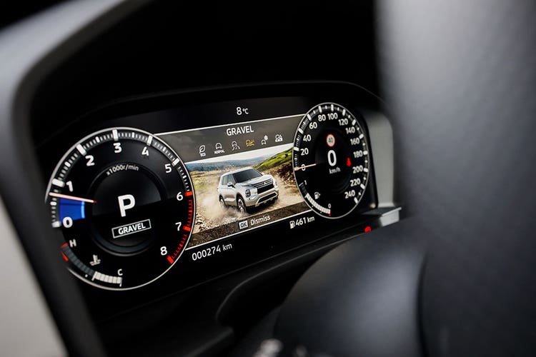 Mitsubishi Outlander Exceed 2022 Interior