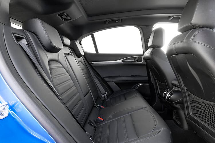 Alfa Romeo Stelvio Veloce 2022 interior