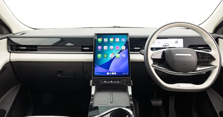 Jaecoo J5 interior dashboard view available for a novated leasing with Maxxia.