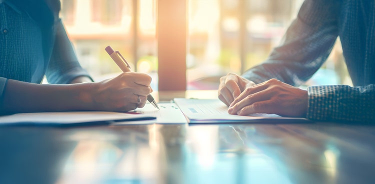 A novated leasing contract through Maxxia signed by Maxxia staff for an Australian employee.