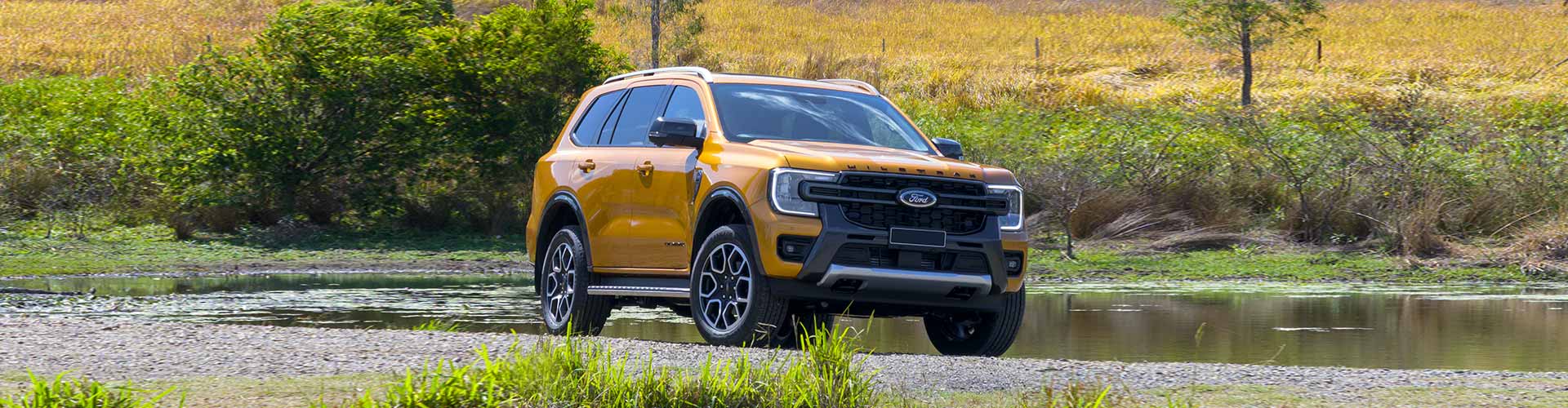 Ford Everest Wildtrak 2024 front side view