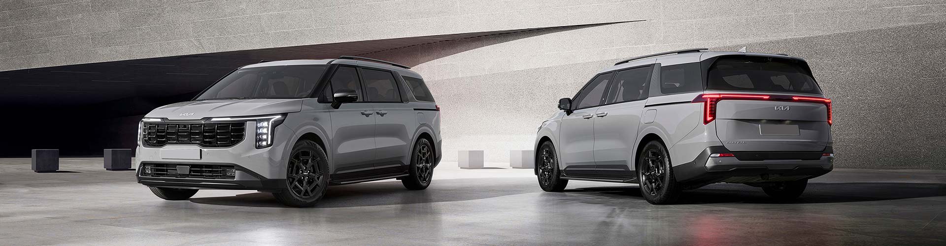 2024 Kia Carnival front and back