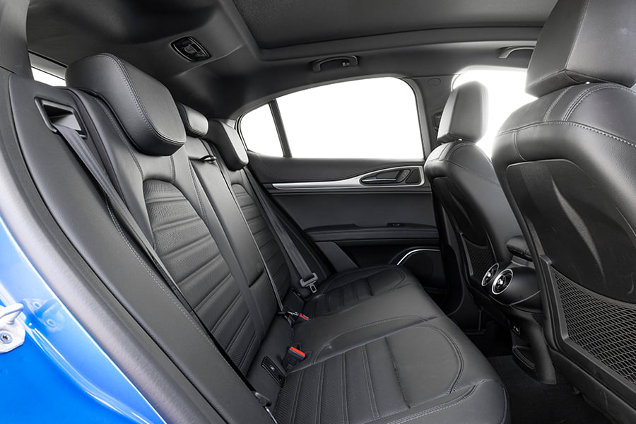 Alfa Romeo Stelvio Veloce 2022 interior