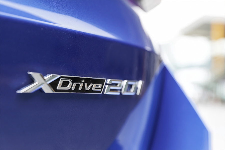 BMW X1 2022 badge
