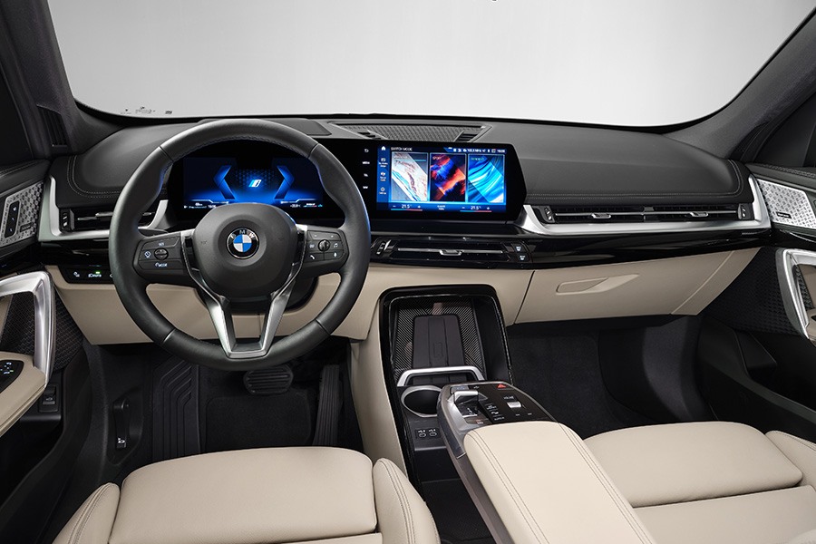 BMW X1 side