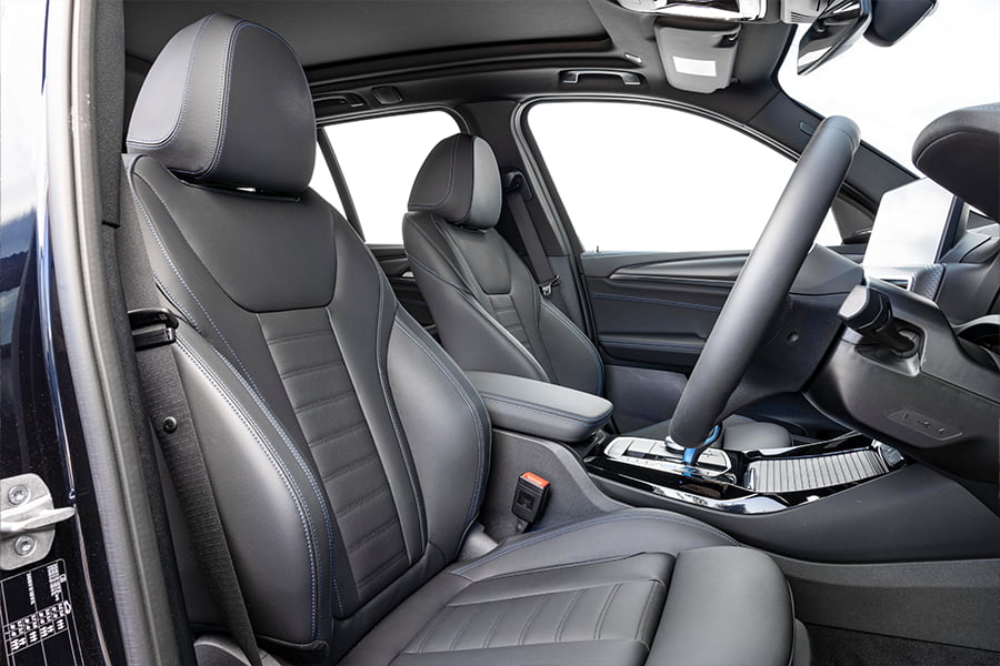 BMW iX3 2022 interior