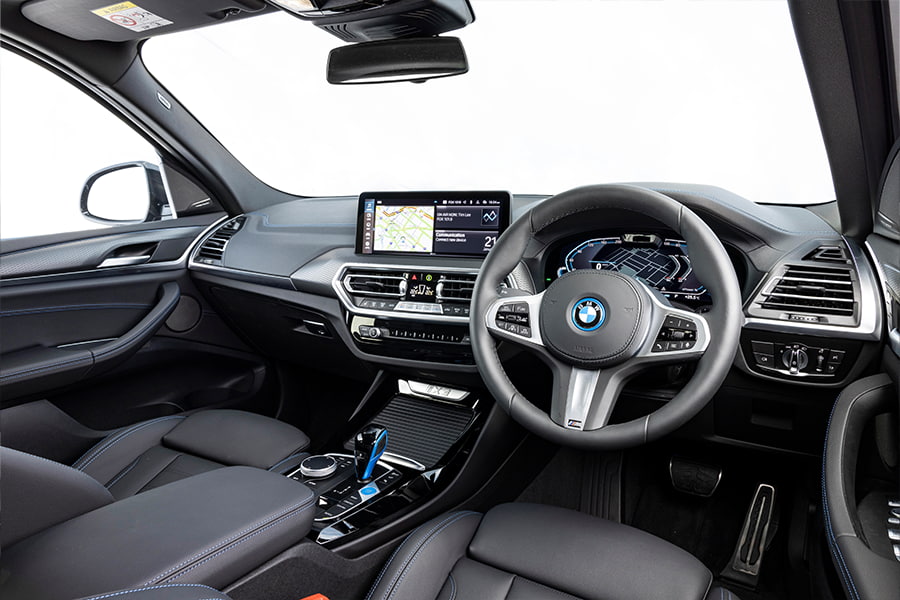 BMW iX3 2022 interior