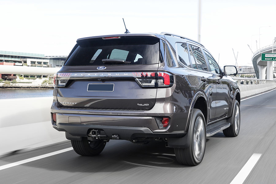 Ford Everest Platinum 2022 rear driving