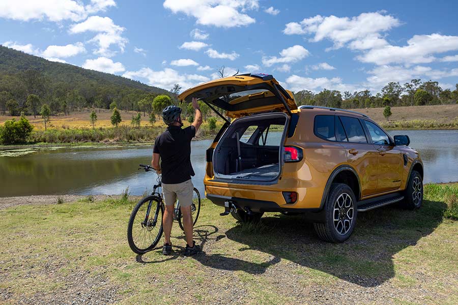 Ford Everest Wildtrak 2024 parked near water