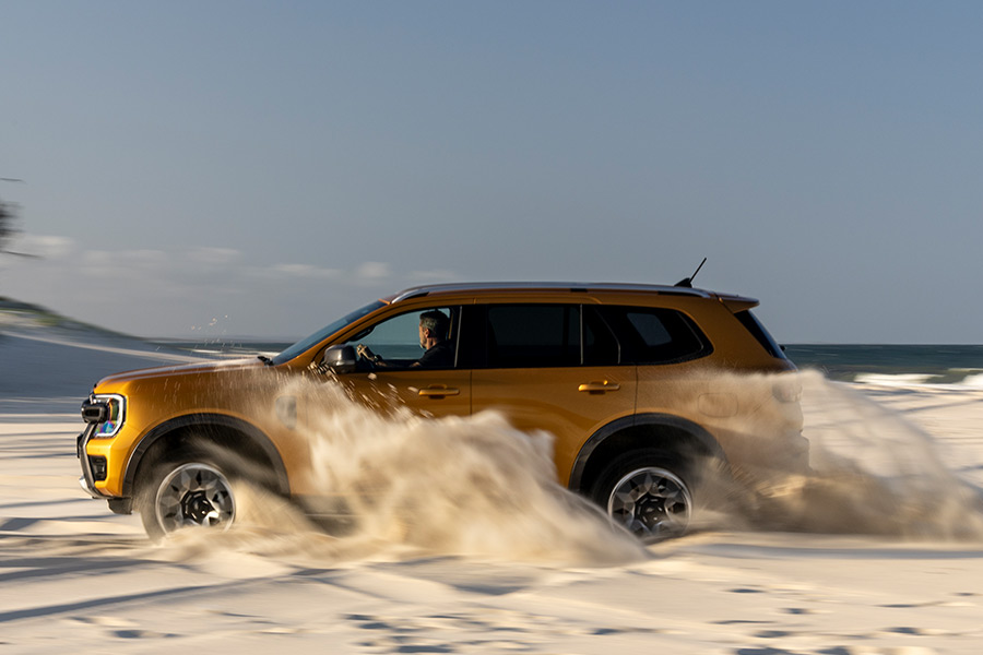 Ford Everest Wildtrak 2024 driving on sand