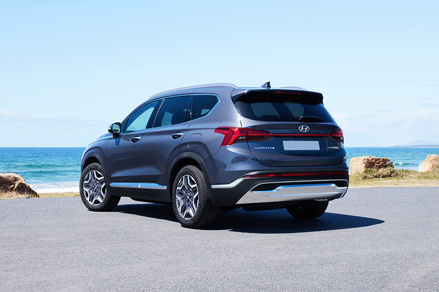 Hyundai Santa Fe Hybrid 2022 rear