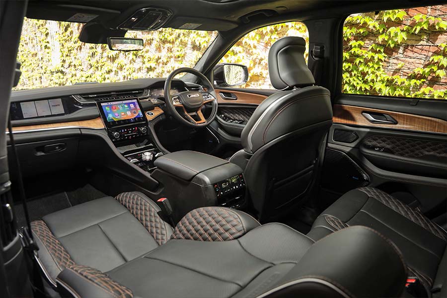 Jeep Grand Cherokee 4xe 2023 interior