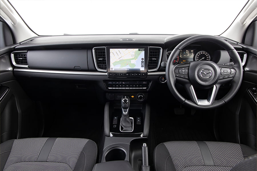 Mazda BT-50 LE 2023 interior