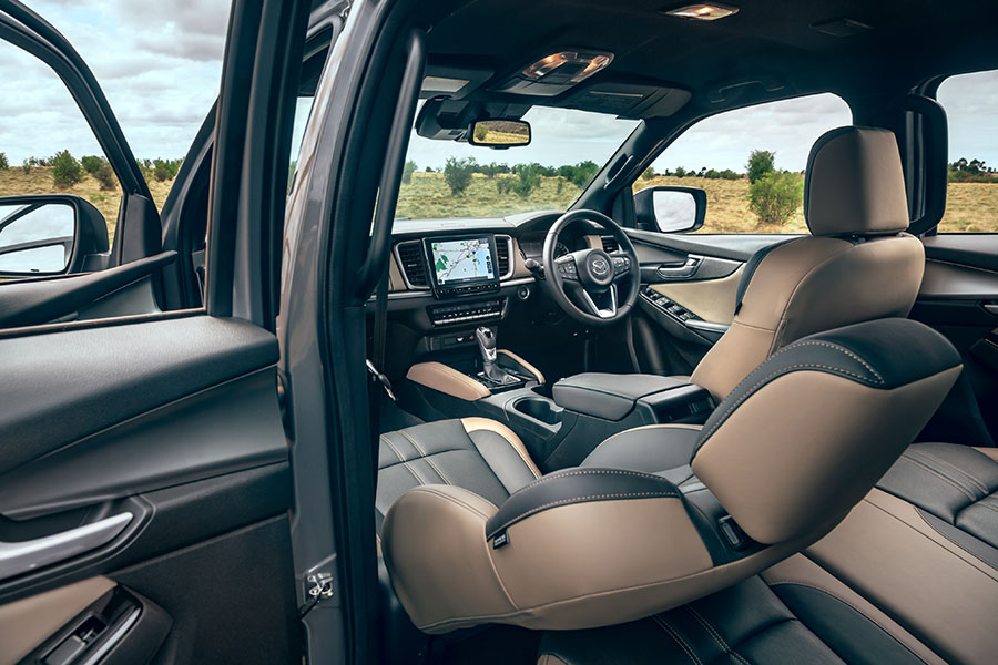 Mazda BT-50 2022 interior