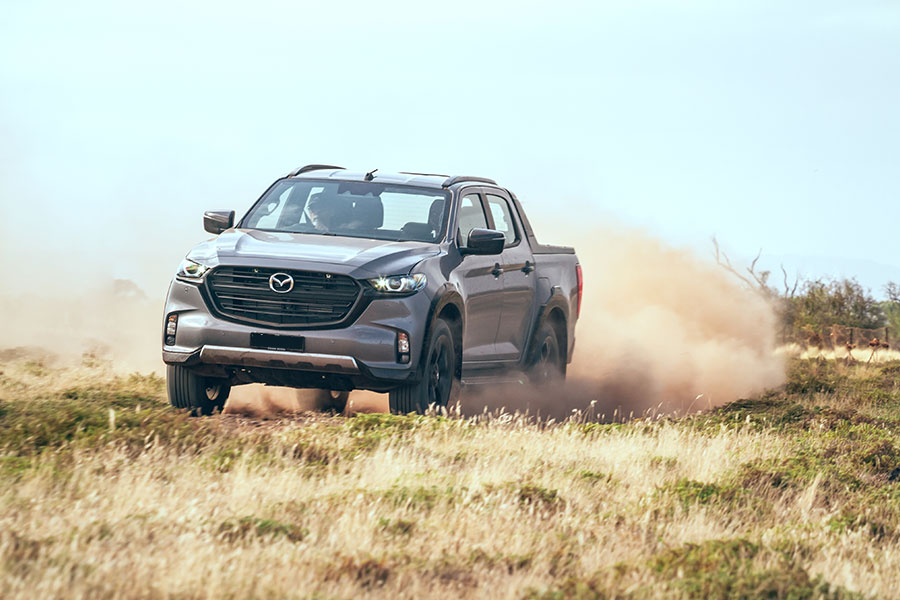 Mazda BT-50 2022 offroad