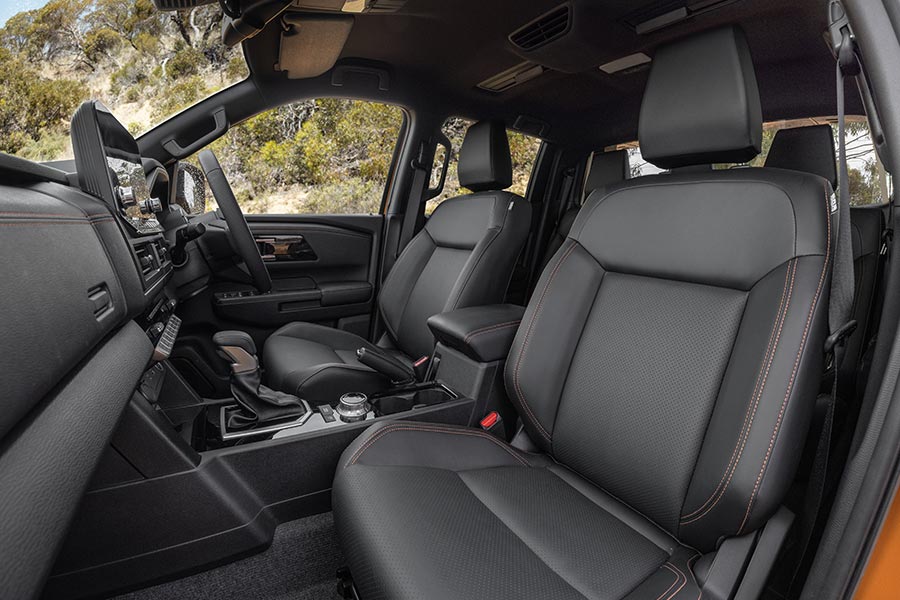 Mitsubishi Triton 2024 interior