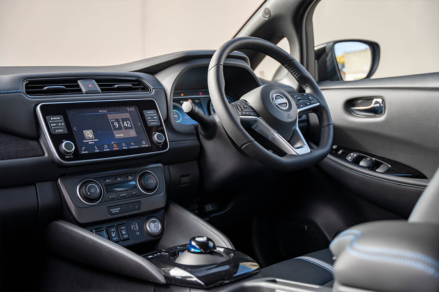 Nissan LEAF e+ 2022 console