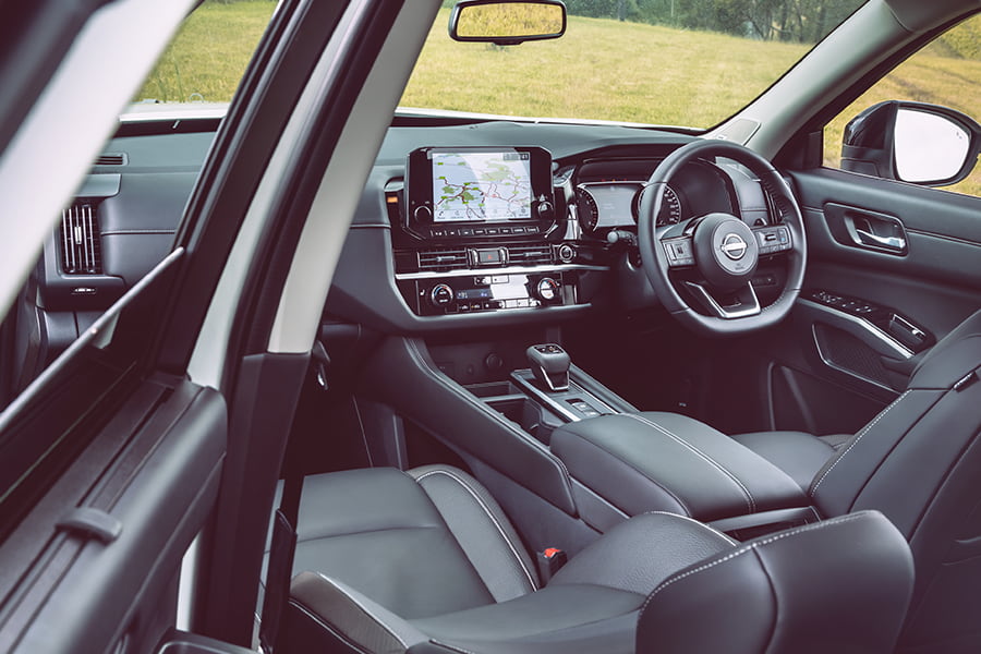 Nissan Pathfinder 2022 interior