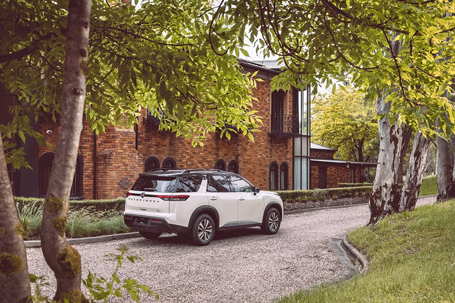 Nissan Pathfinder 2022 parked