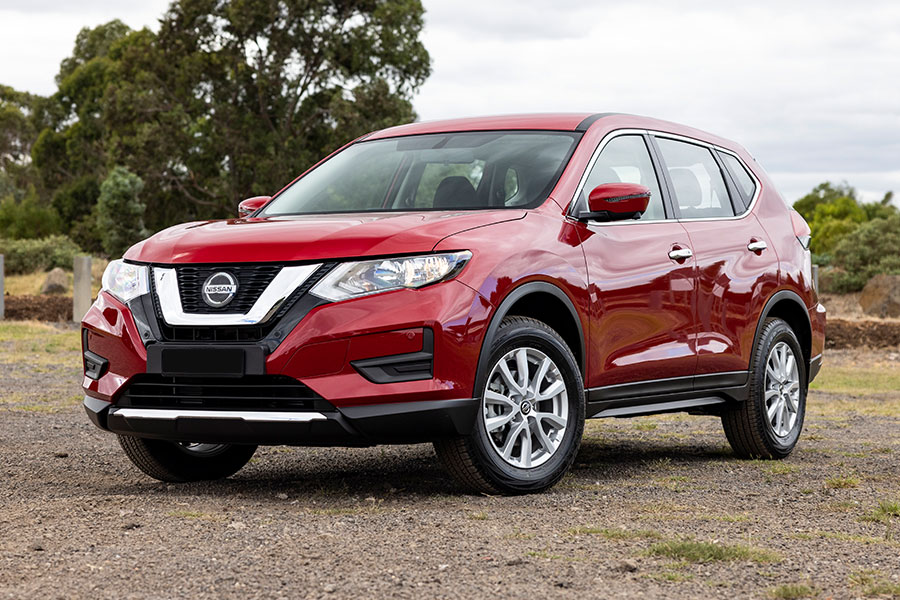 Nissan X-TRAIL ST+ front