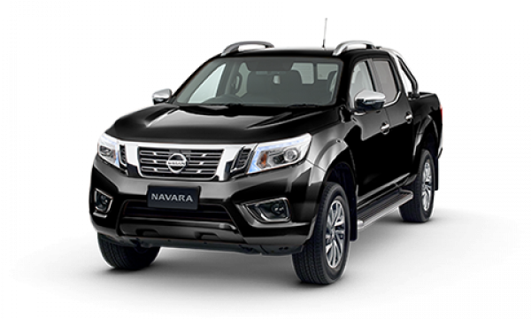 Nissan Navara in black