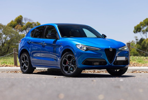 Alfa Romeo Stelvio Veloce 2022 side view