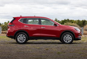 New Nissan X-TRAIL ST on Road